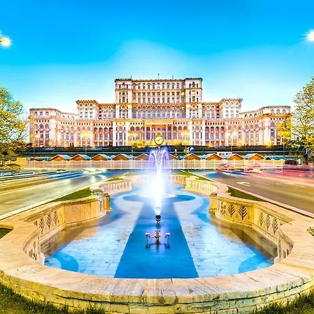 Downtown Old Center Universitate - Cav8 בוקרשט