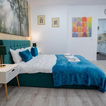 Downtown Old Center Universitate - Cav8 Appartement Boekarest