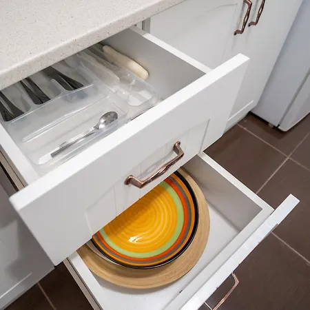 Downtown Old Center Universitate - Cav8