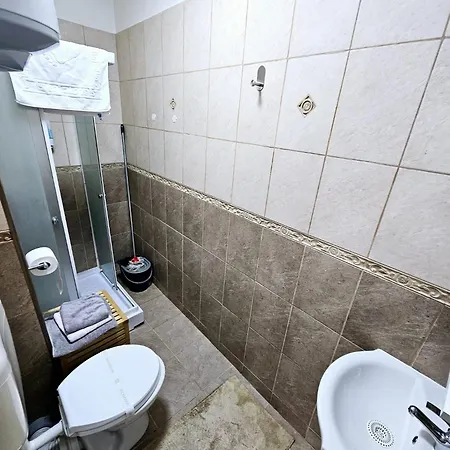 Downtown Old Center Universitate - Cav8