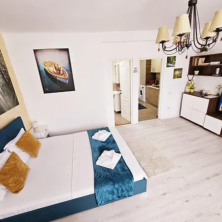 Downtown Old Center Universitate - Cav8 Apartment *