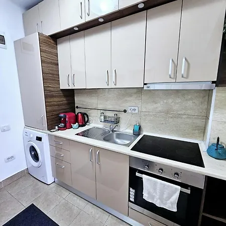 Downtown Old Center Universitate - Cav8 *