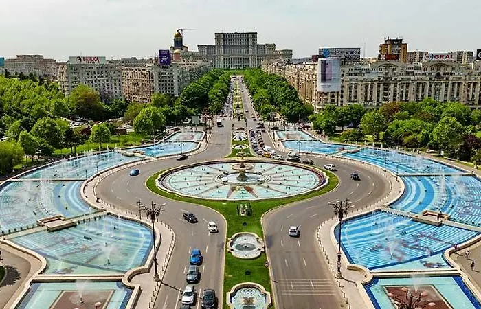 Downtown Old Center Universitate - Cav8