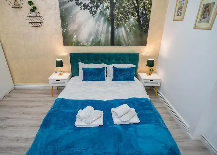 Downtown Old Center Universitate - Cav8 부쿠레슈티