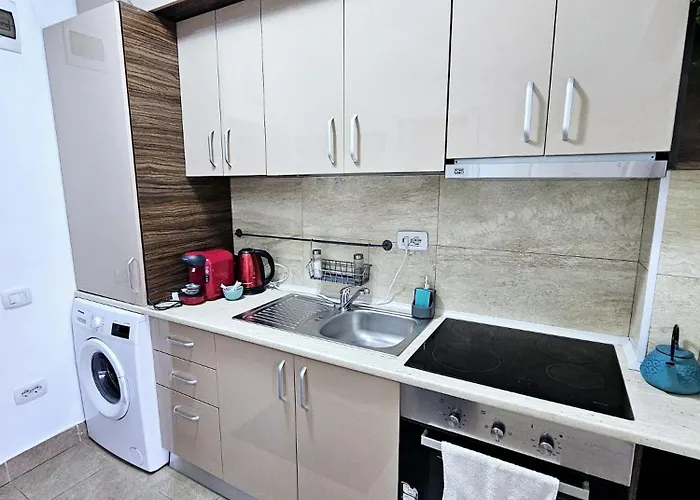 Downtown Old Center Universitate - Cav8 *